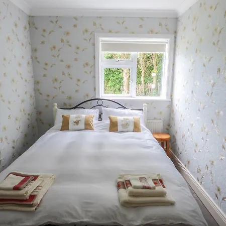 Holiday home Kennedys Castlemahon *